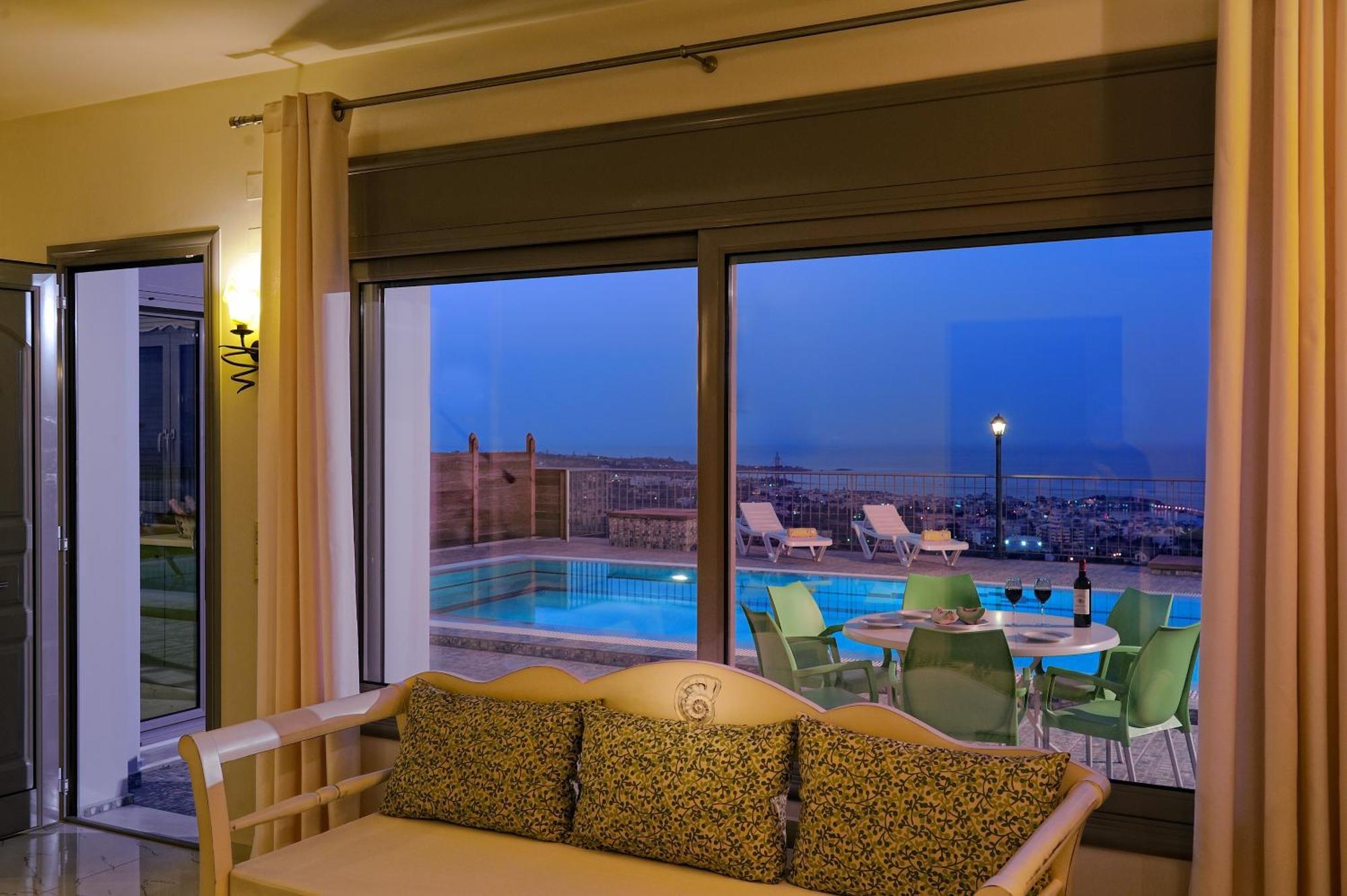 Danae Villas Hersónissos Chambre photo