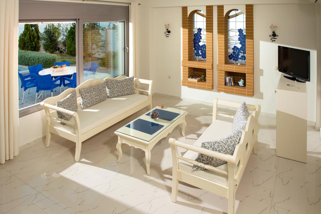 Danae Villas Hersónissos Chambre photo